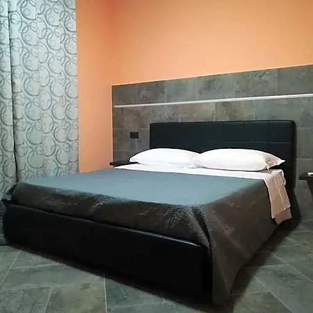Mazzini Nocleg ze śniadaniem 3*